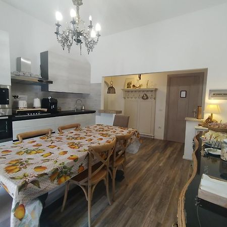 Nivalu' Guest House Όλμπια Δωμάτιο φωτογραφία